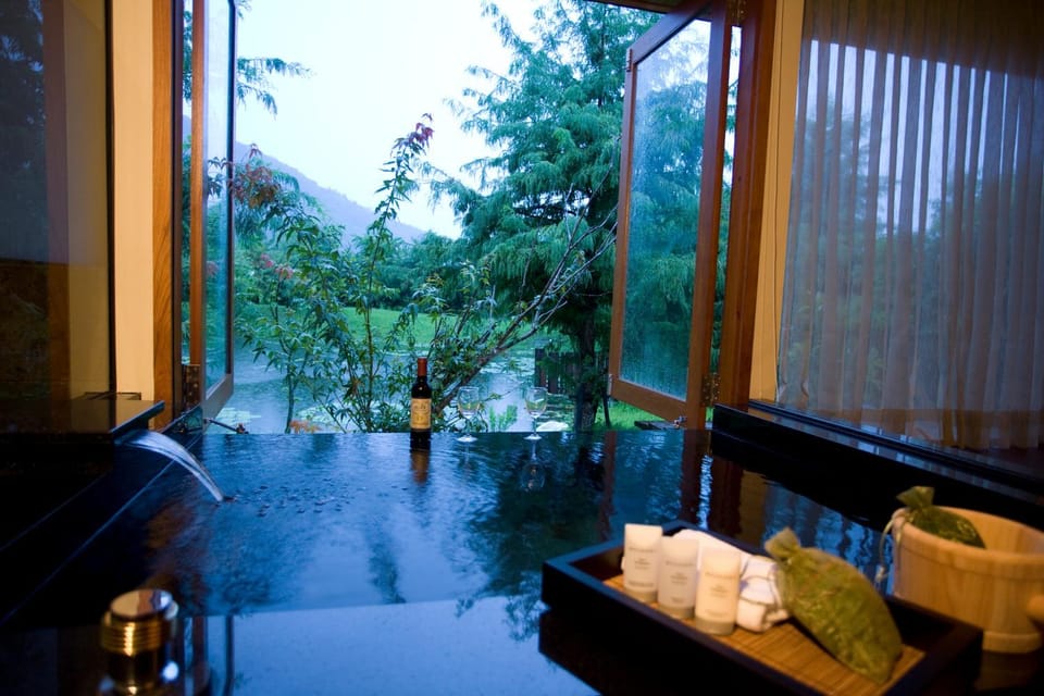 Spa and wellness centre/facilities, Area and facilities