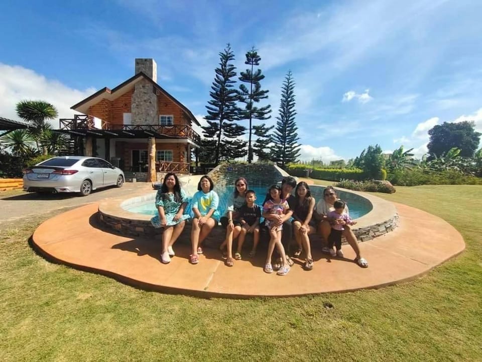 Property building, Communal lounge/ TV room, Natural landscape, Garden view