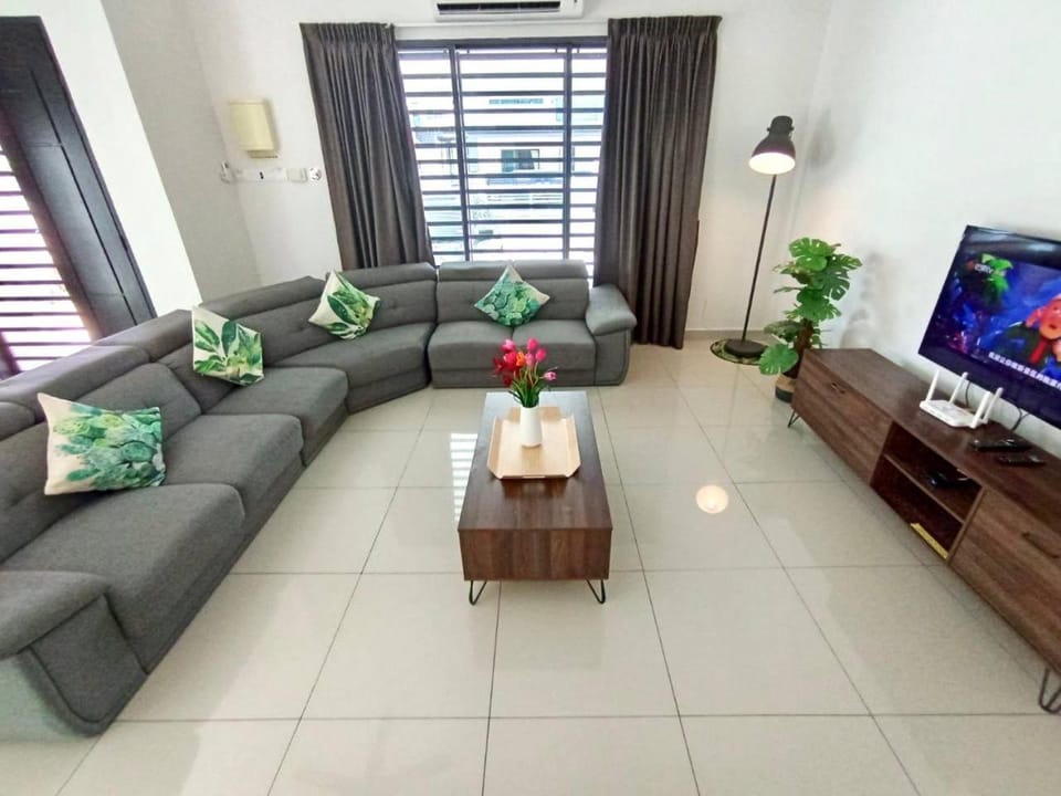 TROPICAL LIVINGS MERU IPOH HOMESTAY by Grab A Stay Vacation rental in Ipoh