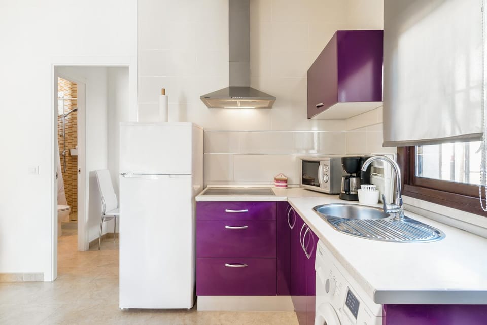 Kitchen or kitchenette, Living room