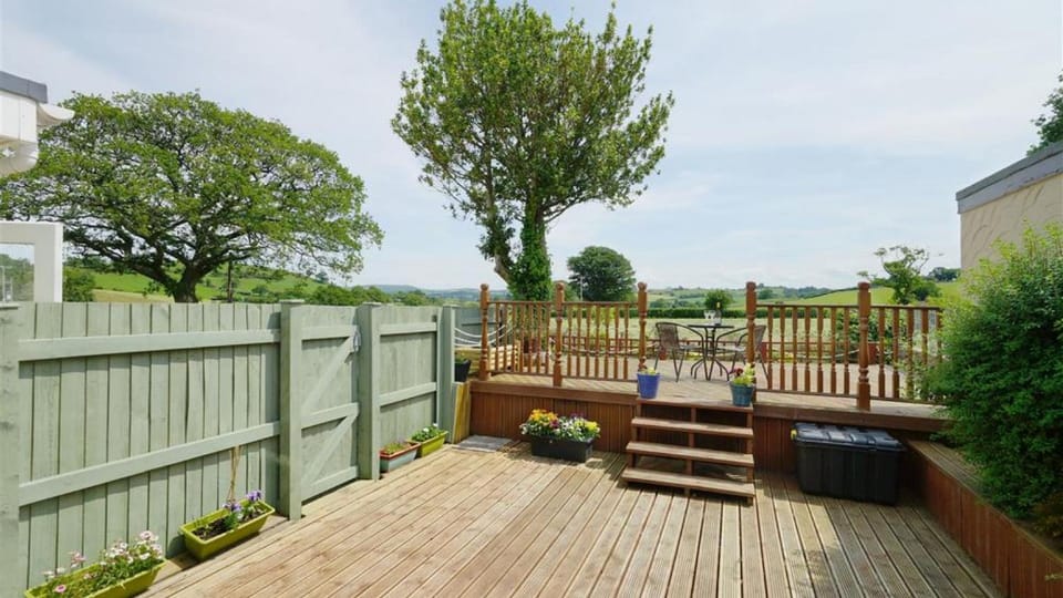 Patio, Garden view