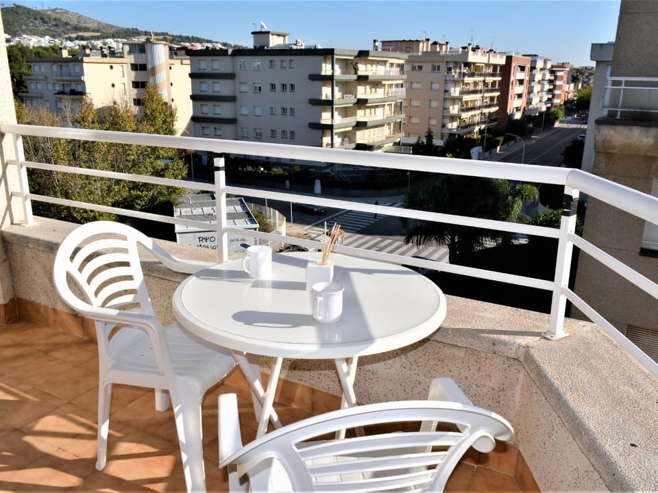 Balcony/Terrace, Street view