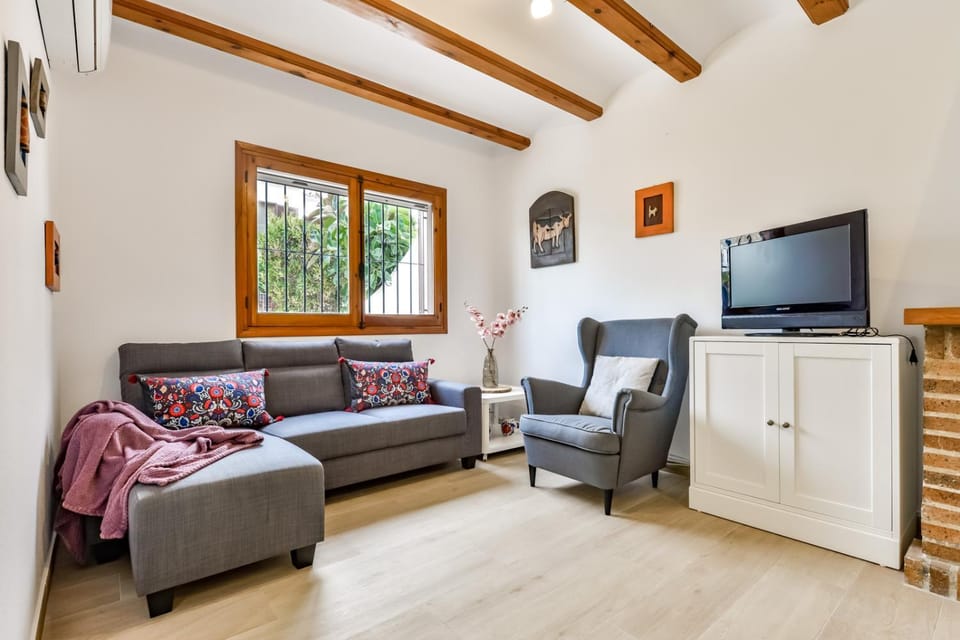 TV and multimedia, Living room, air conditioner