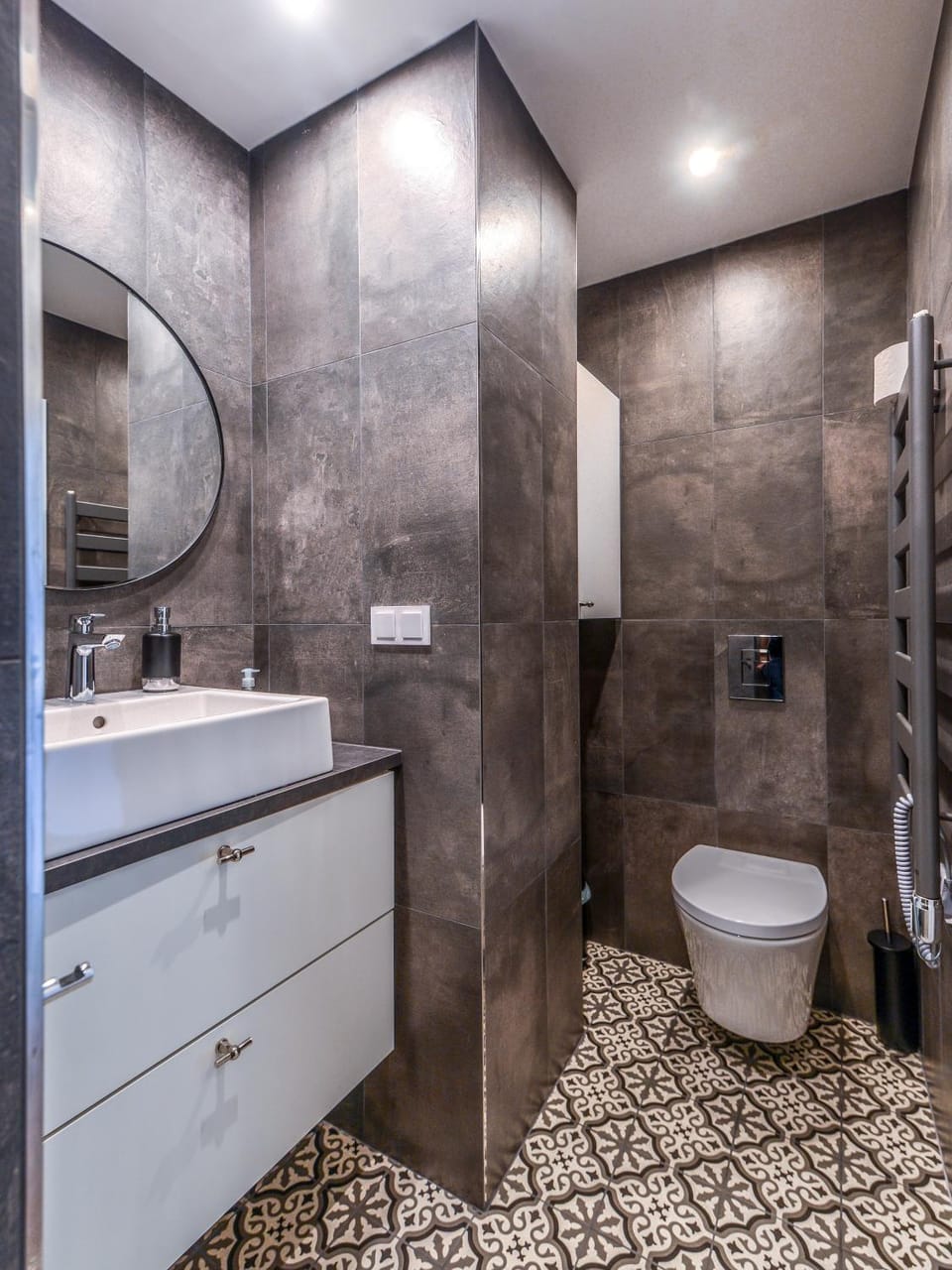 Shower, Toilet, Bathroom