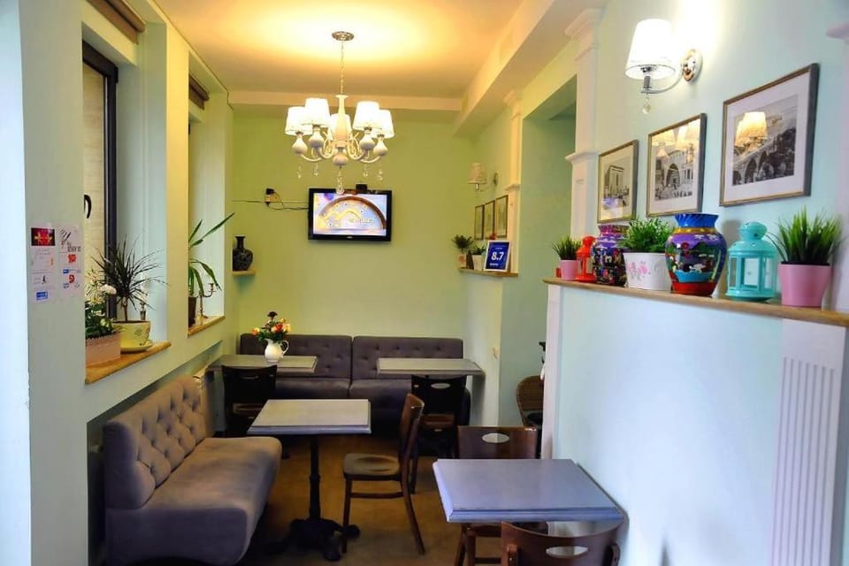 Property building, Staff, Lobby or reception