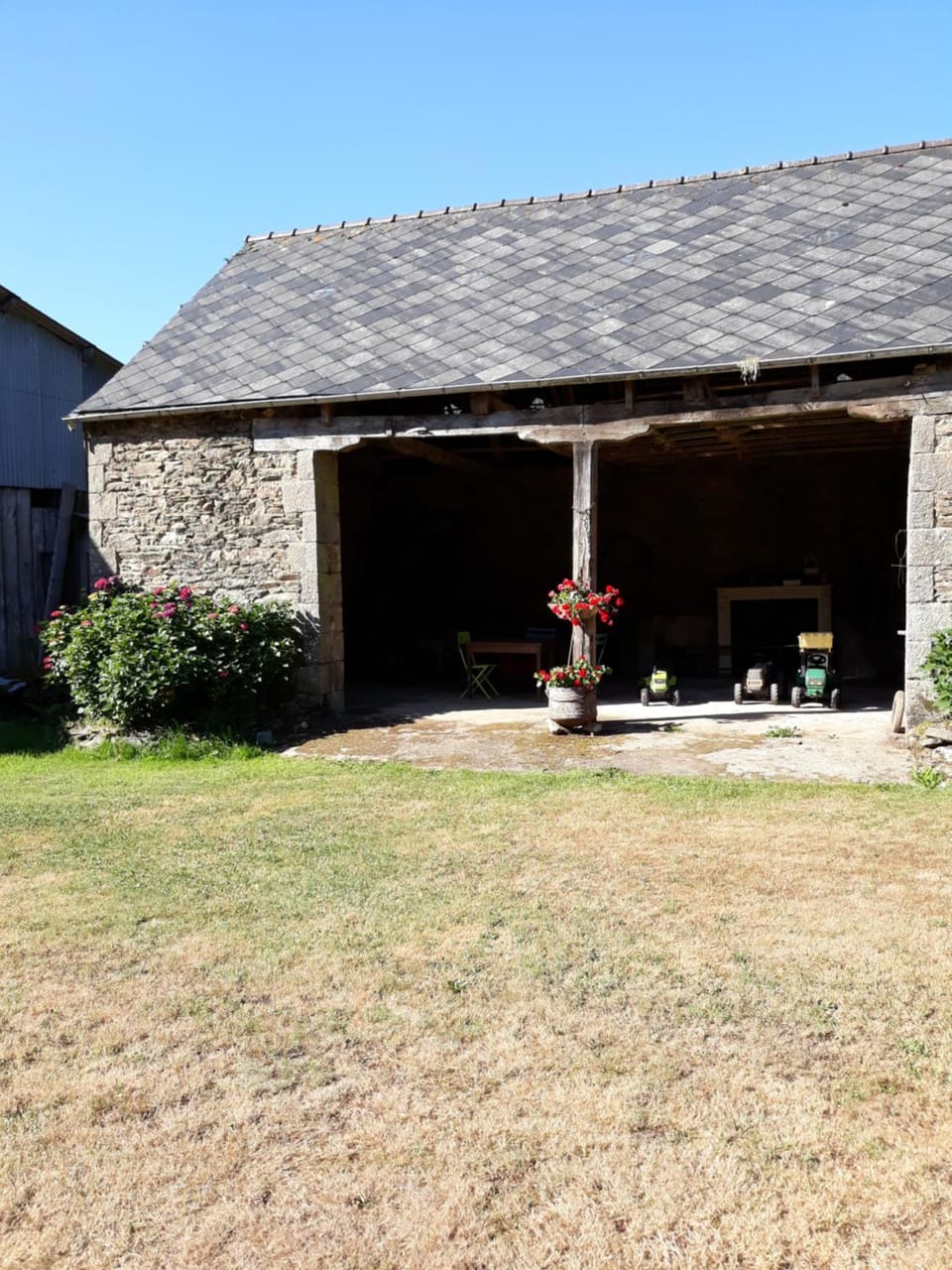 Patio, Internal: Not applicable to any particular room