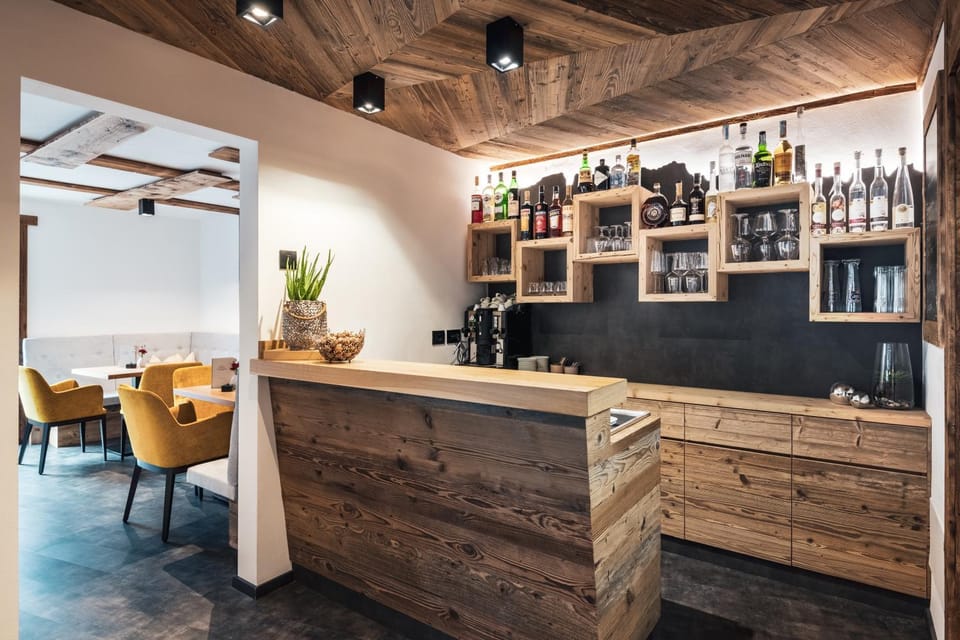 Lounge or bar