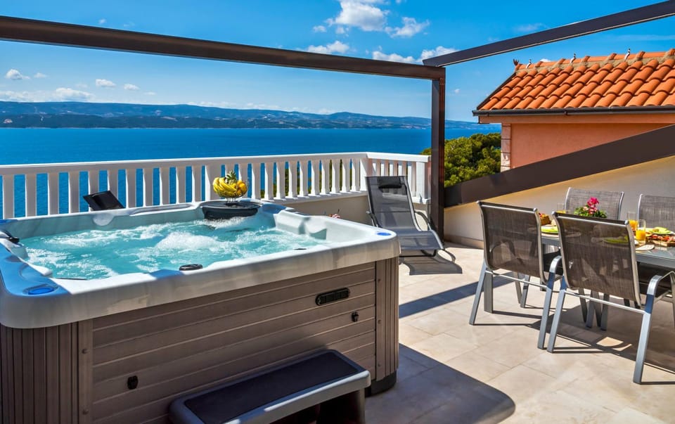 Day, Hot Tub, Massage, View (from property/room), Balcony/Terrace, Sea view