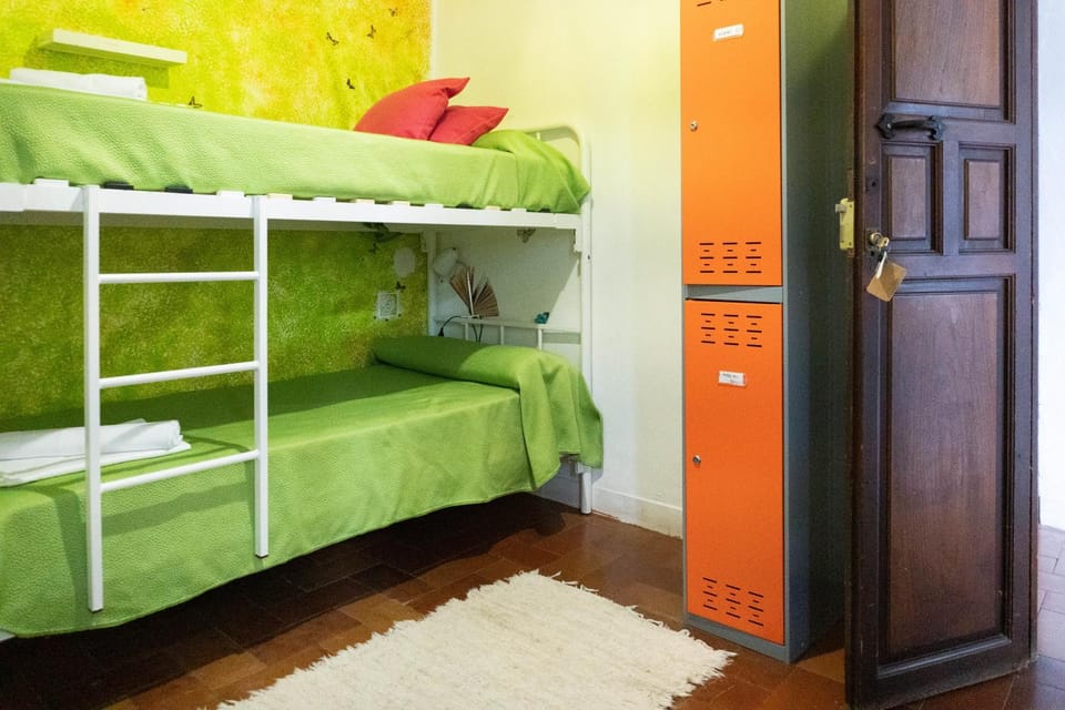 Backpacker Al-Katre Bed and Breakfast in Cordoba