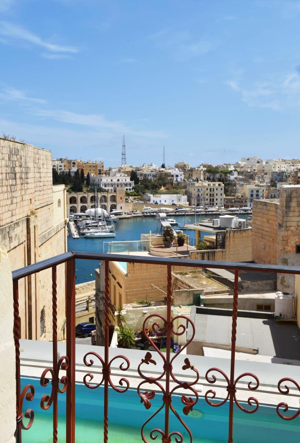 Balcony/Terrace, Sea view, Swimming pool