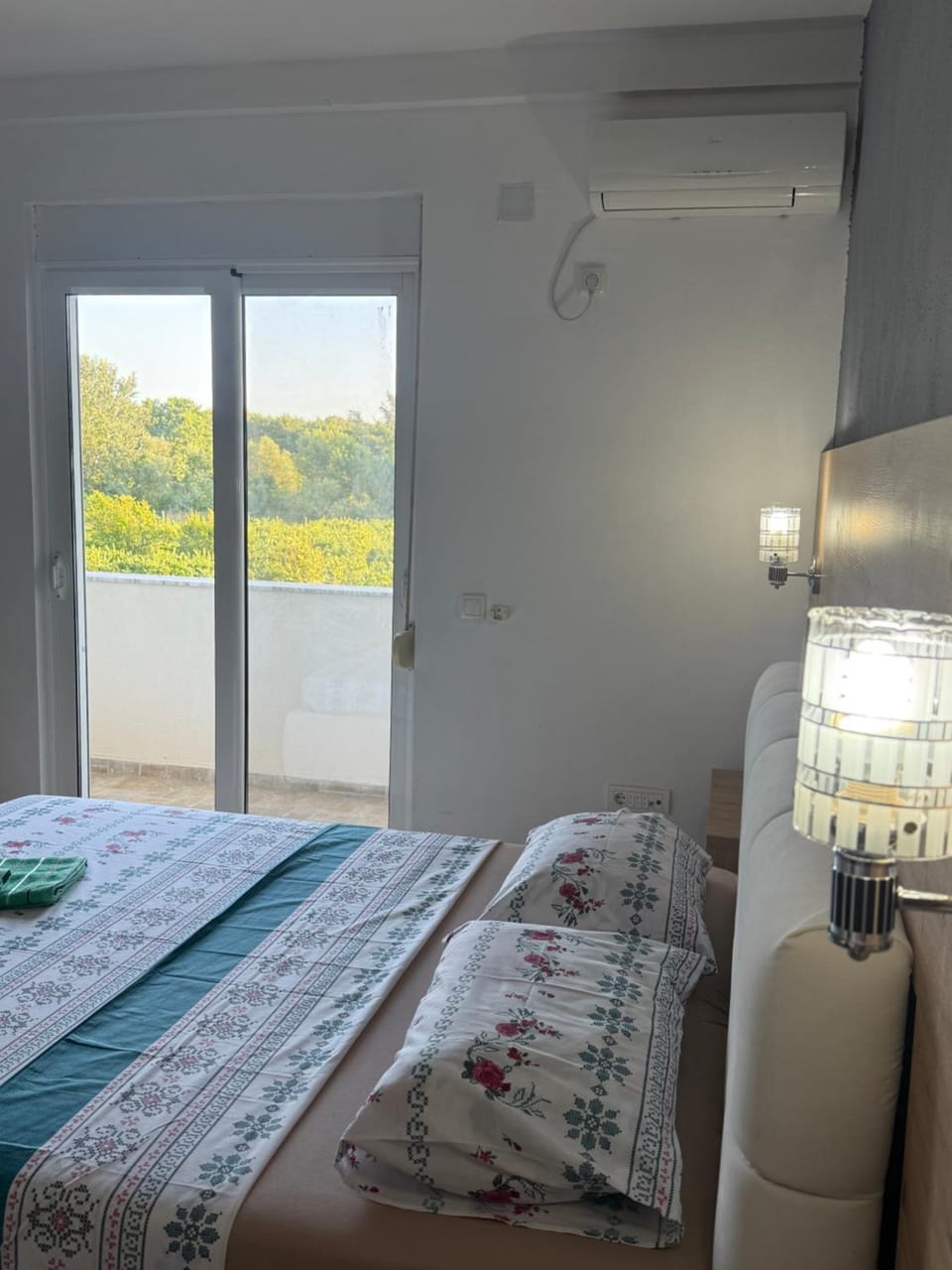 Riverside Apartments Bed and Breakfast in Ulcinj Municipality