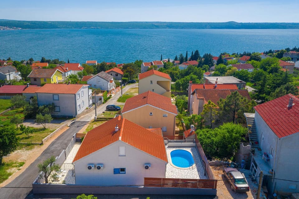 Neighbourhood, Natural landscape, Bird's eye view