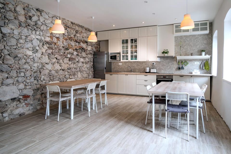 Communal lounge/ TV room, Kitchen or kitchenette, Dining area, Communal kitchen