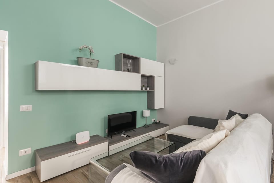 Communal lounge/ TV room, TV and multimedia, Living room, internet
