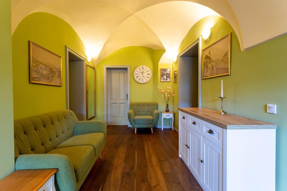 Other, Seating area