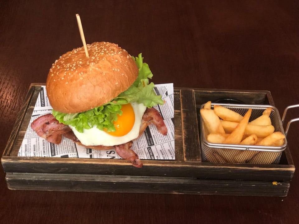 Restaurant/places to eat, Food close-up, Lounge or bar, Food