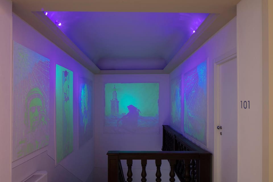 Communal lounge/ TV room