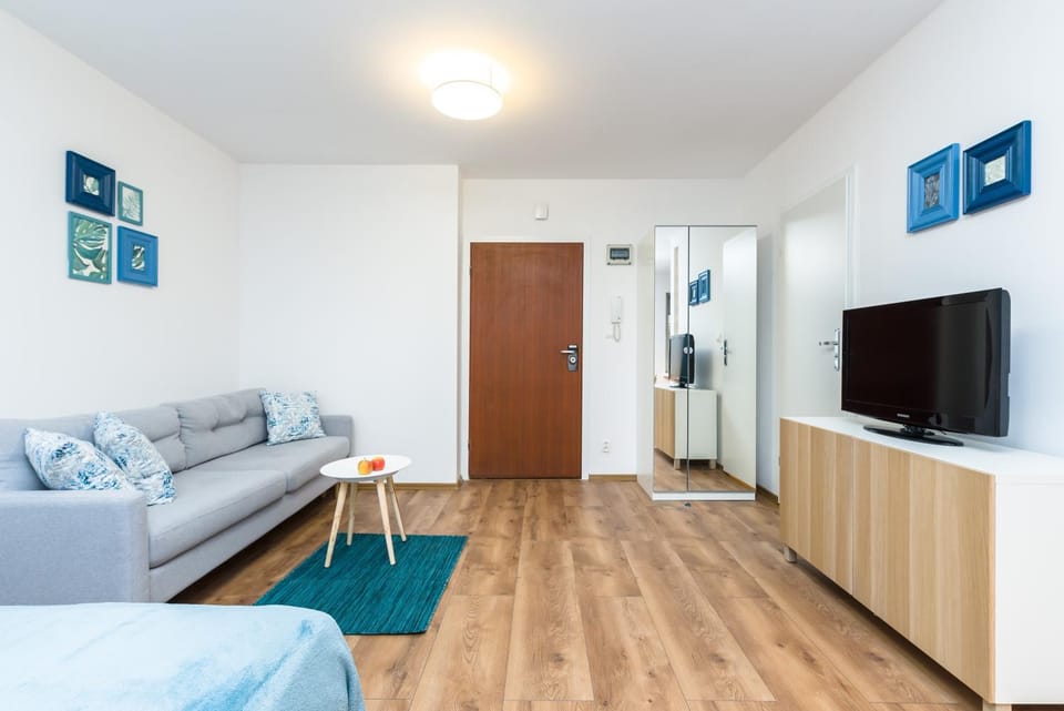 Communal lounge/ TV room, TV and multimedia, Living room, Seating area