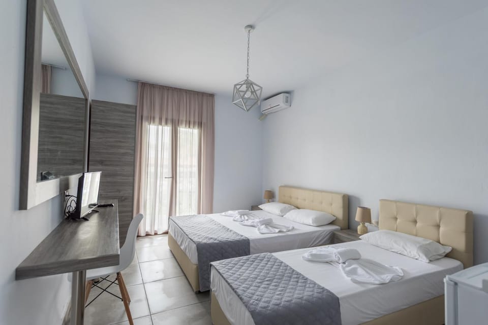 STRAWBERRY Skiathos Bed and Breakfast in Sporades, Greece