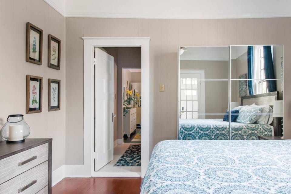 Shotgun Craftman House with Private Patio Apartment in New Orleans