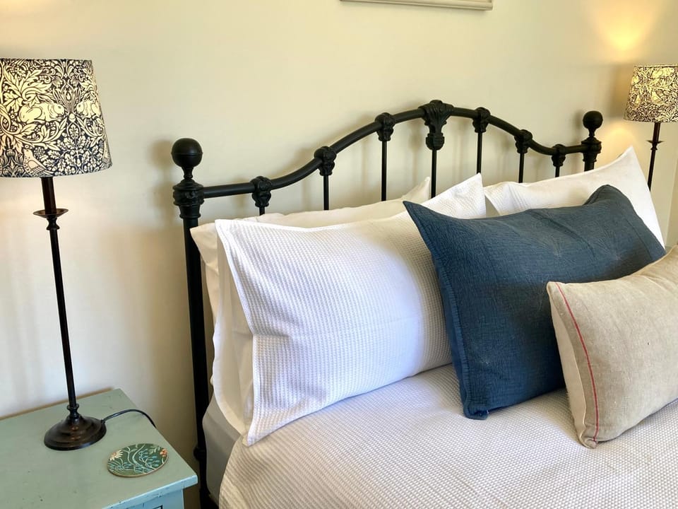 Country Bliss Cottage House in Wellington Region