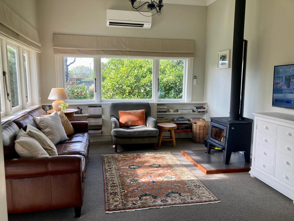 Country Bliss Cottage House in Wellington Region