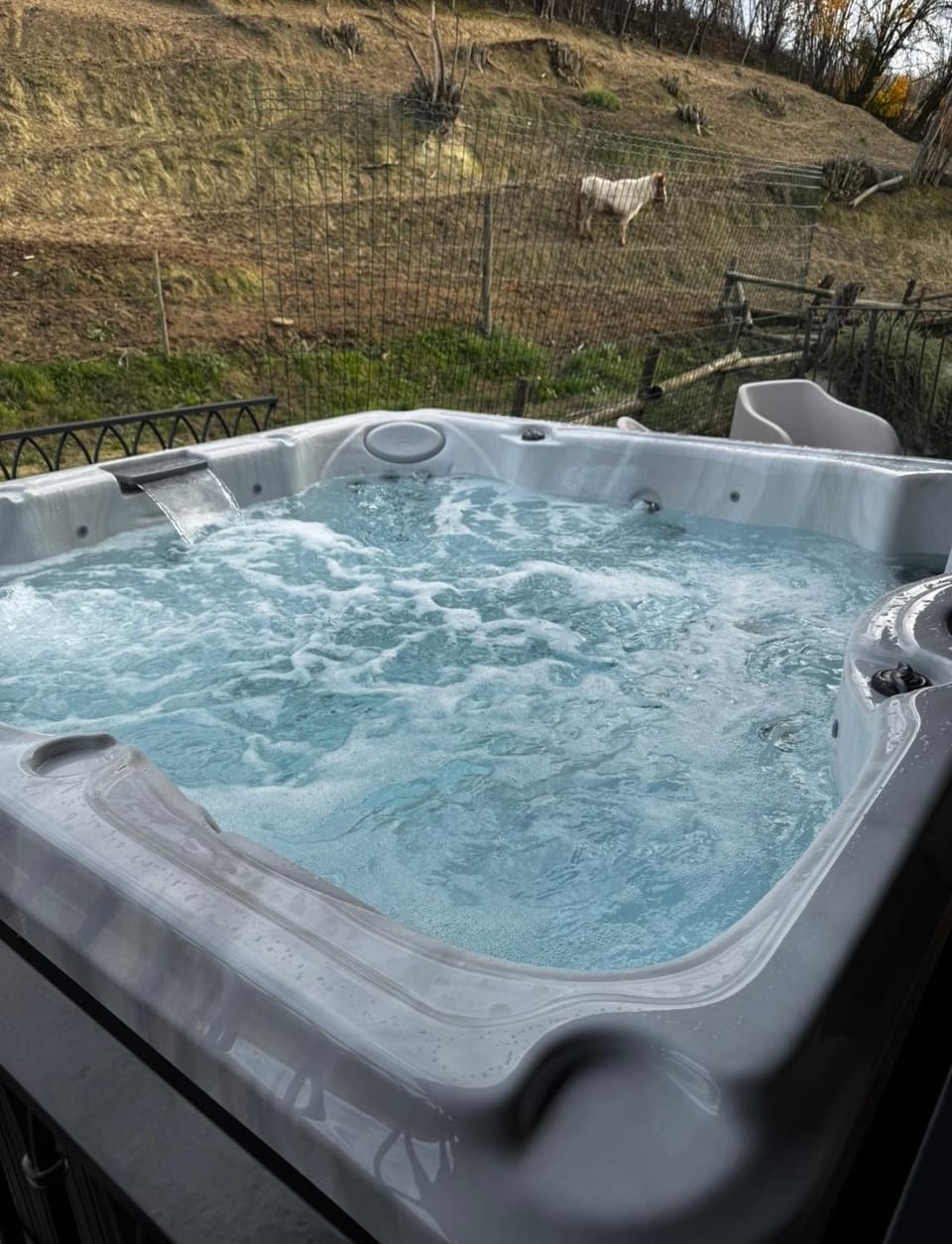 Hot Tub, Hot Tub