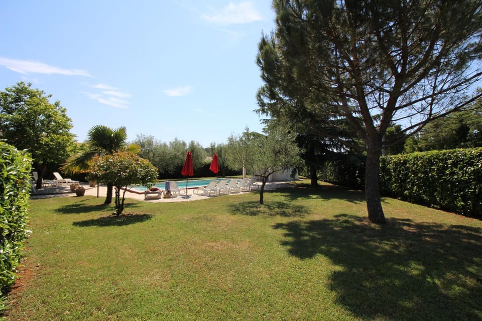 Apartment Lorena with pool Apartment in Poreč