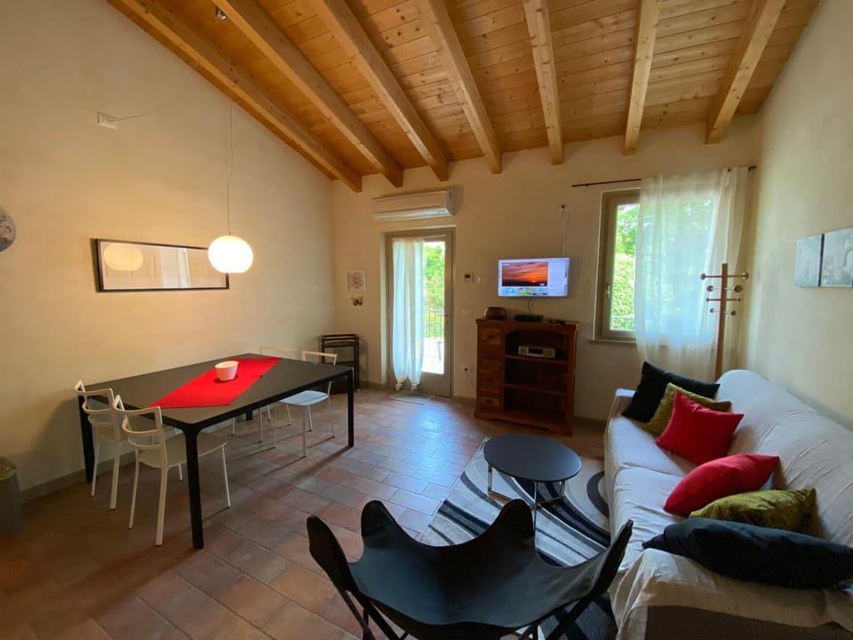 Living room, Photo of the whole room, Seating area