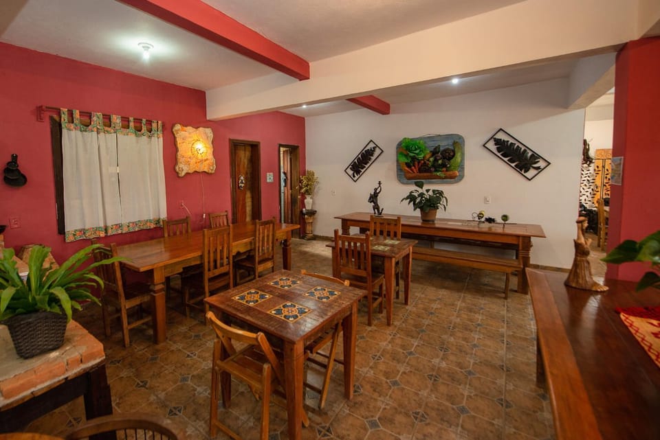 Dining area, Meals