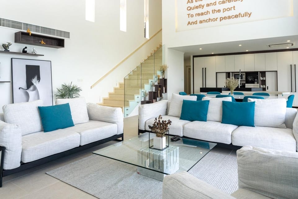 Living room, Seating area