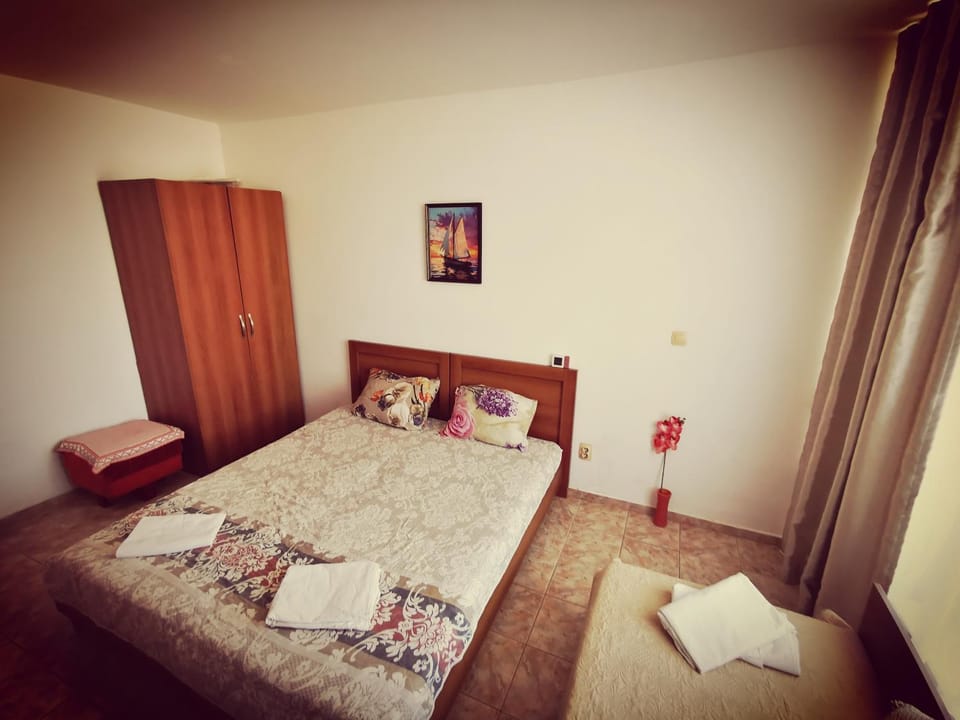 Apartment Blue Komfort Apartment in Burgas Province