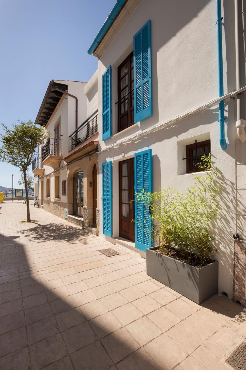 Property building, Facade/entrance