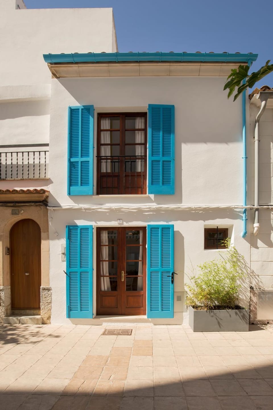 Facade/entrance