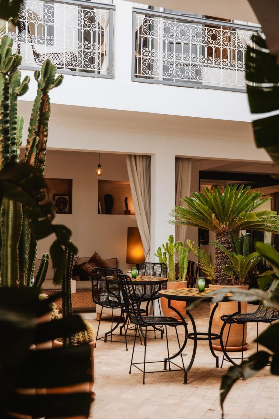 Patio, Day, Dining area, Breakfast