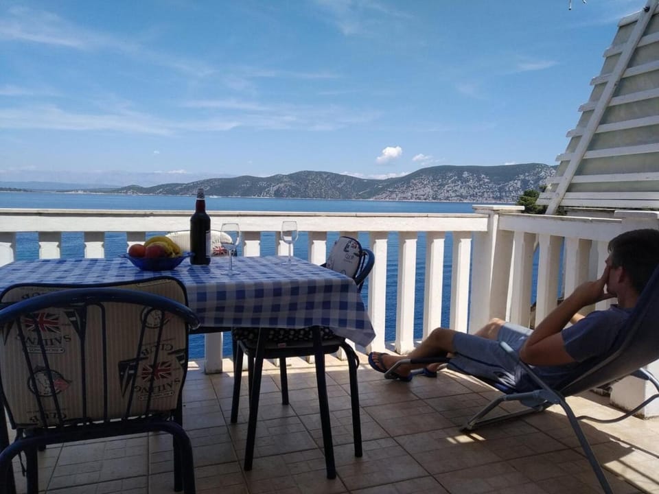 Balcony/Terrace, Seating area, Landmark view, Sea view