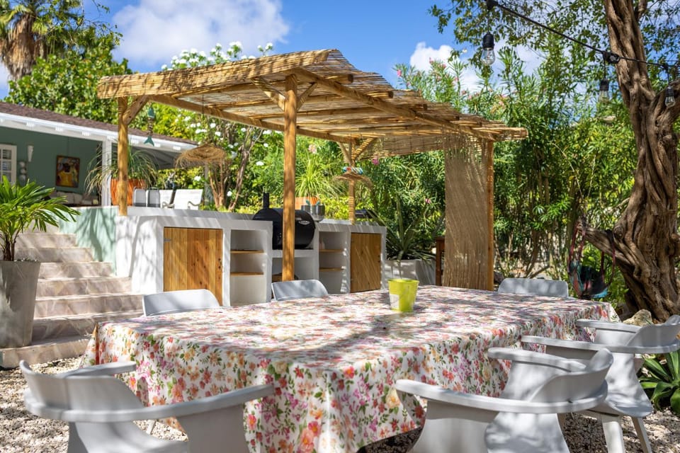 Garden, Lounge or bar, Dining area