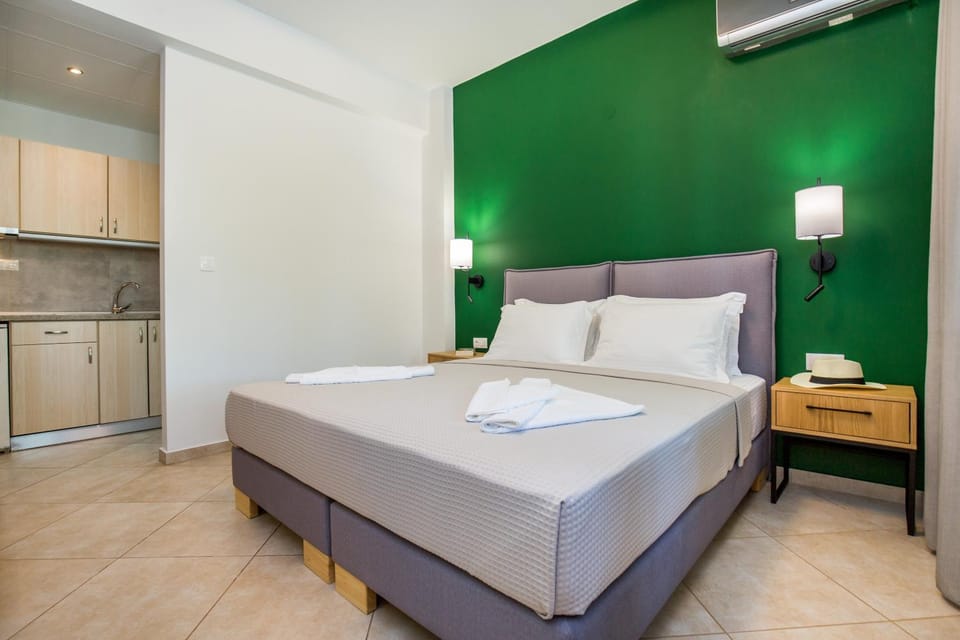 Bed, Photo of the whole room, Bedroom, towels, wardrobe