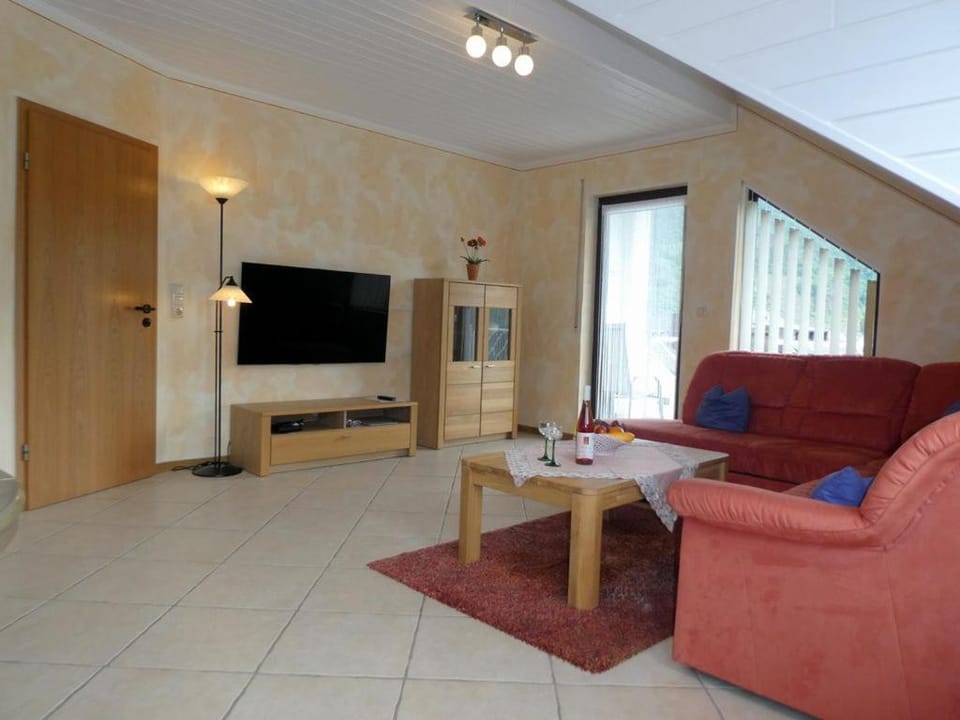 Communal lounge/ TV room, TV and multimedia, Living room, Seating area