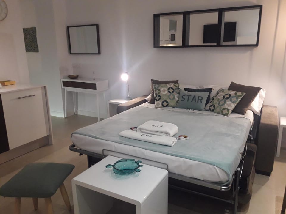 EVE Malagueta Apartment in Malaga
