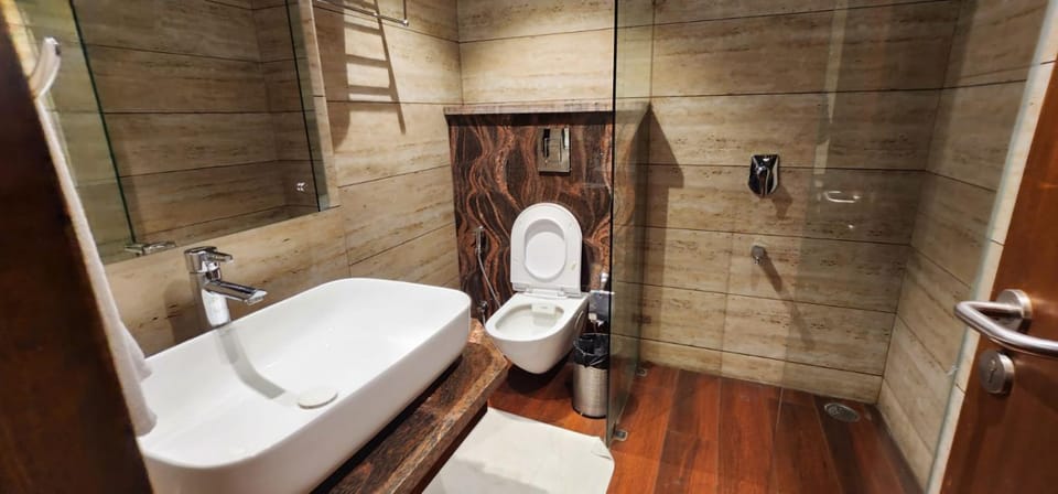 Royale Retreat Hotel & Spa Near Mall Road Hotel in Shimla