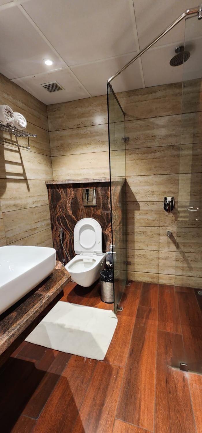 Royale Retreat Hotel & Spa Near Mall Road Hotel in Shimla