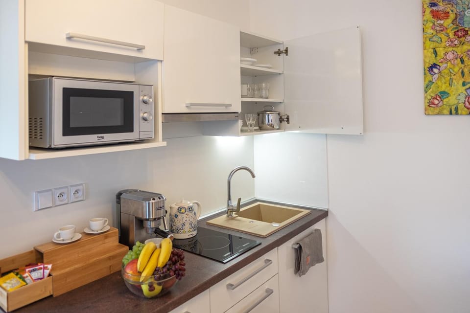 Coffee/tea facilities, Kitchen or kitchenette
