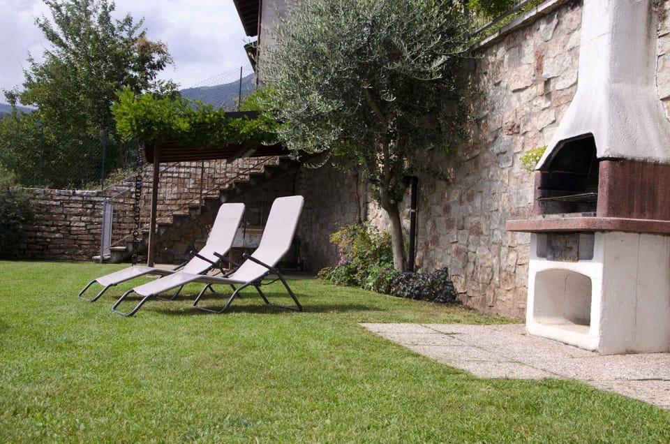 Patio, BBQ facilities, Garden