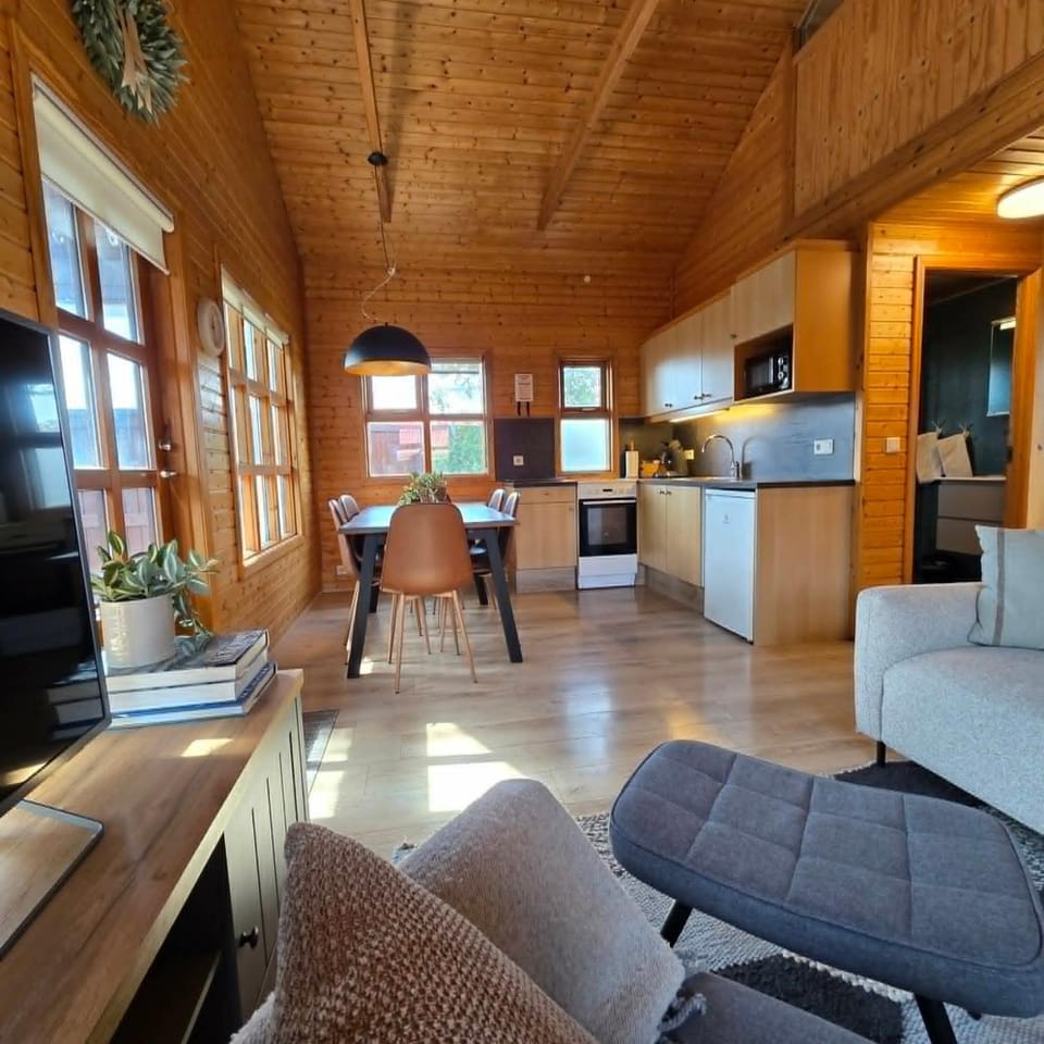 Living room, Dining area, kitchen