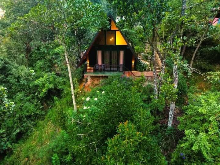 Water Side Residence Bed and Breakfast in Central Province