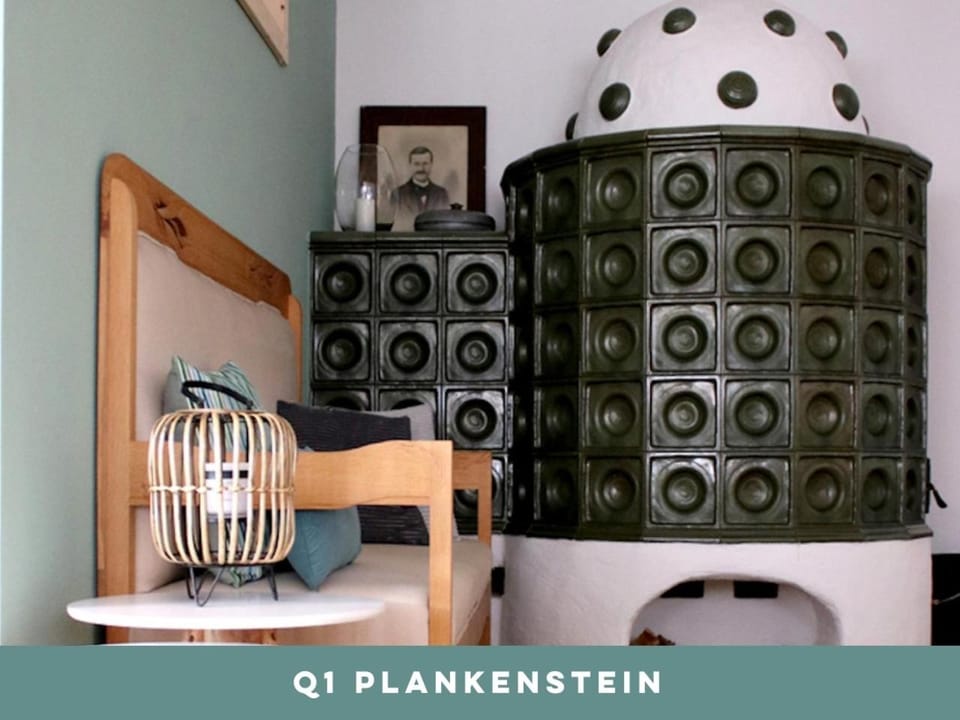 Photo of the whole room, Seating area, fireplace