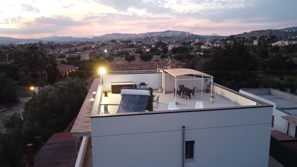 BBQ facilities, Balcony/Terrace
