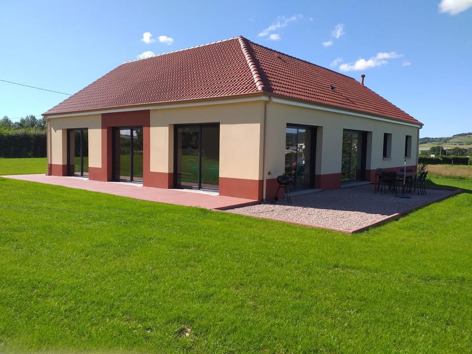 Facade/entrance, Spring, Winter, Summer, BBQ facilities, Garden, Balcony/Terrace, Autumn, On site, Garden view, Swimming pool, Swimming pool