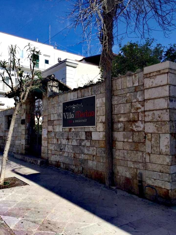 Property building, Day, Street view